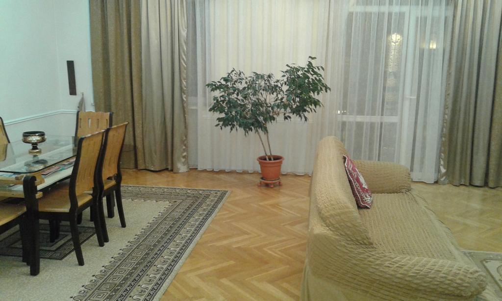 Neftiannikov Avenue Apartment Баку Экстерьер фото